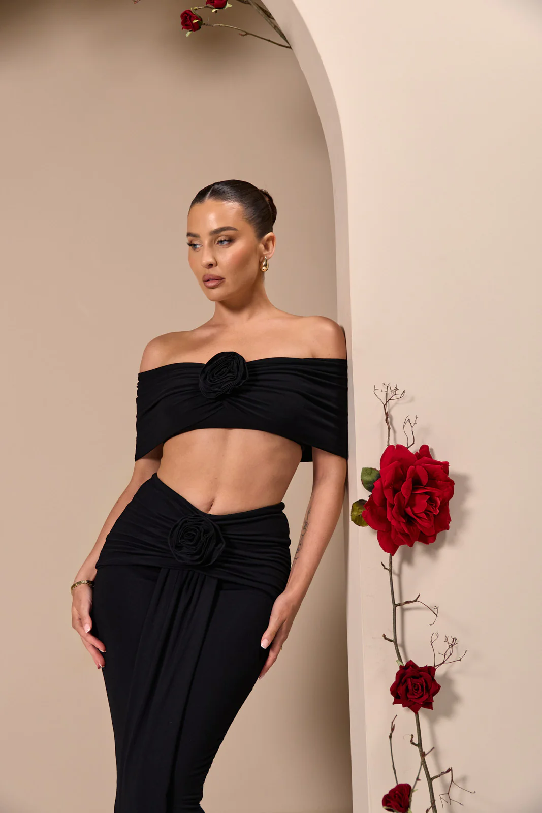 BELLE BARDOT CROP TOP | BLACK - SALE - Image 4